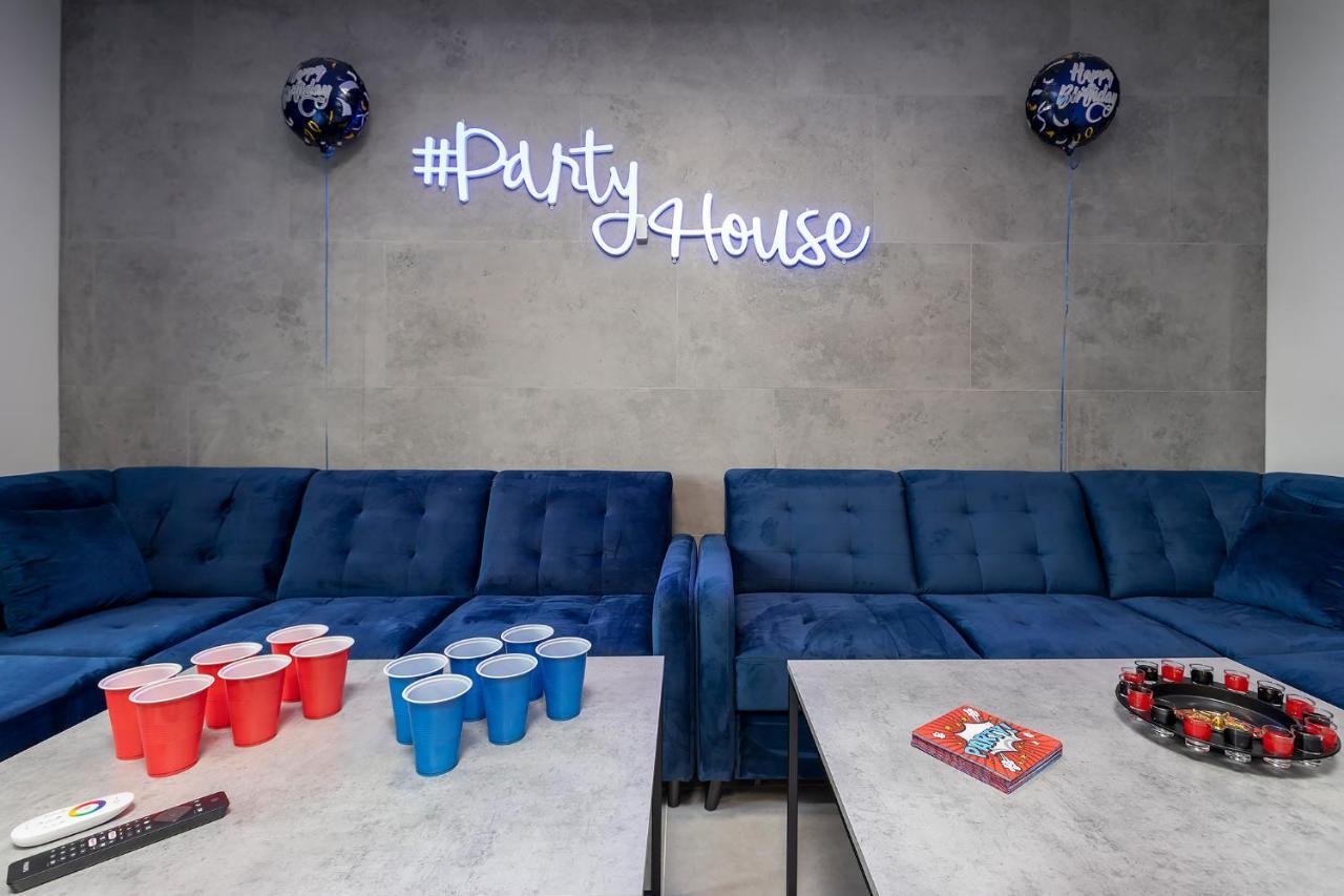 #partyhouse Wilda Apartmán *